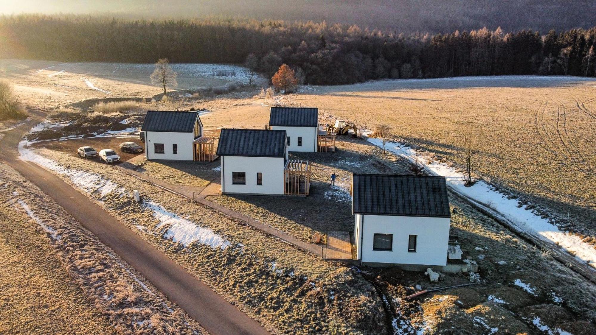 Wataha Pod Basztami - Alfa - Domki Caloroczne Radkow Extérieur photo